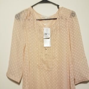 Daniel Rainn  blouse